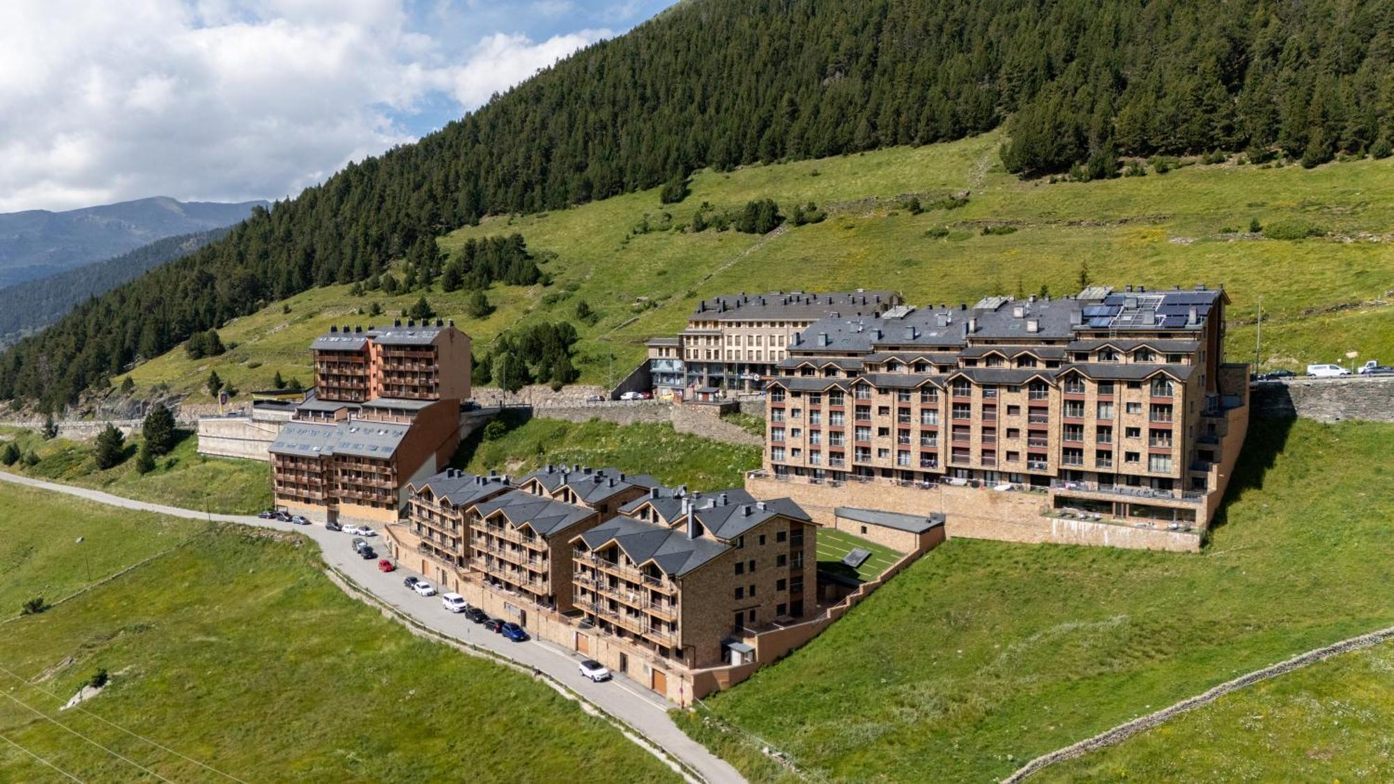 Pierre & Vacances Andorra بورده دينفاليرا المظهر الخارجي الصورة