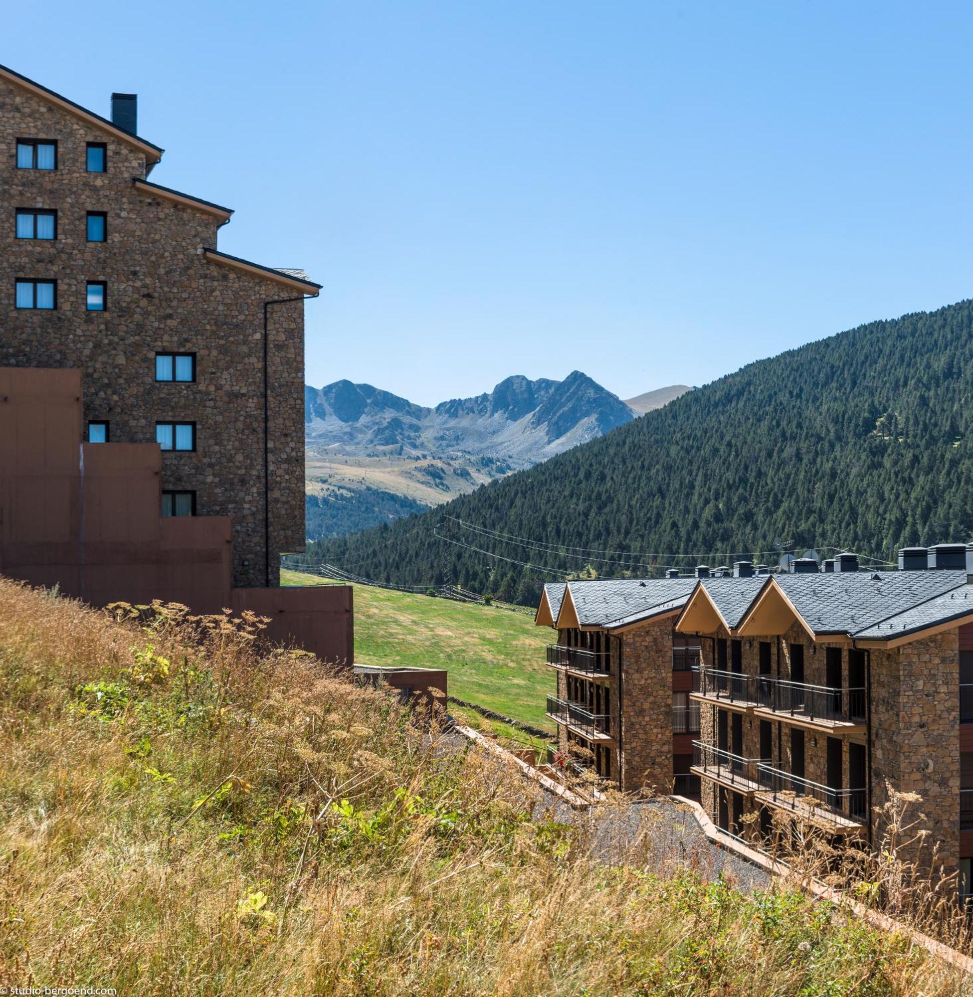 Pierre & Vacances Andorra بورده دينفاليرا المظهر الخارجي الصورة
